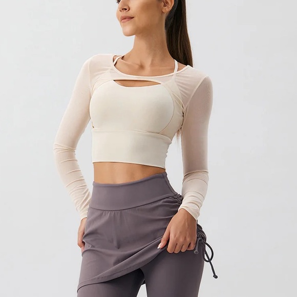 Berlook Activewear Beige Cut Out Long Sleeve Top--Light Support - Picture 3 of 8